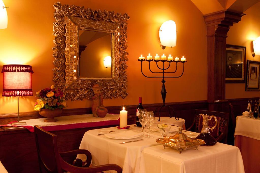 Hotel Restaurante Casa Zanito Olite Extérieur photo